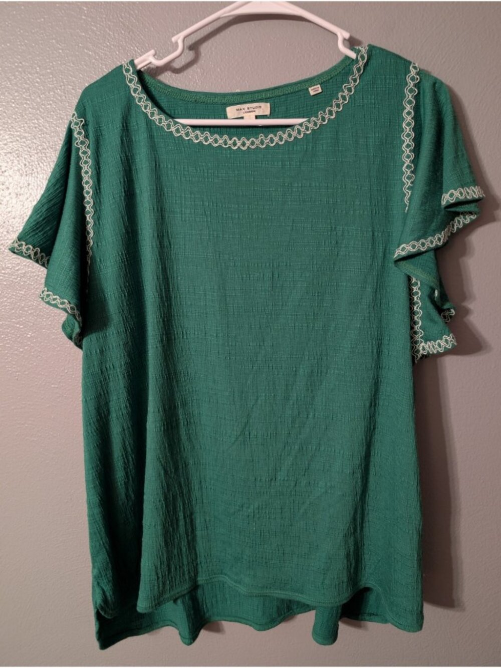 Max Studio Green Embroidered Flutter Sleeve Blouse Top Plus Size 1X Boho 2W02S77 - Picture 2 of 7